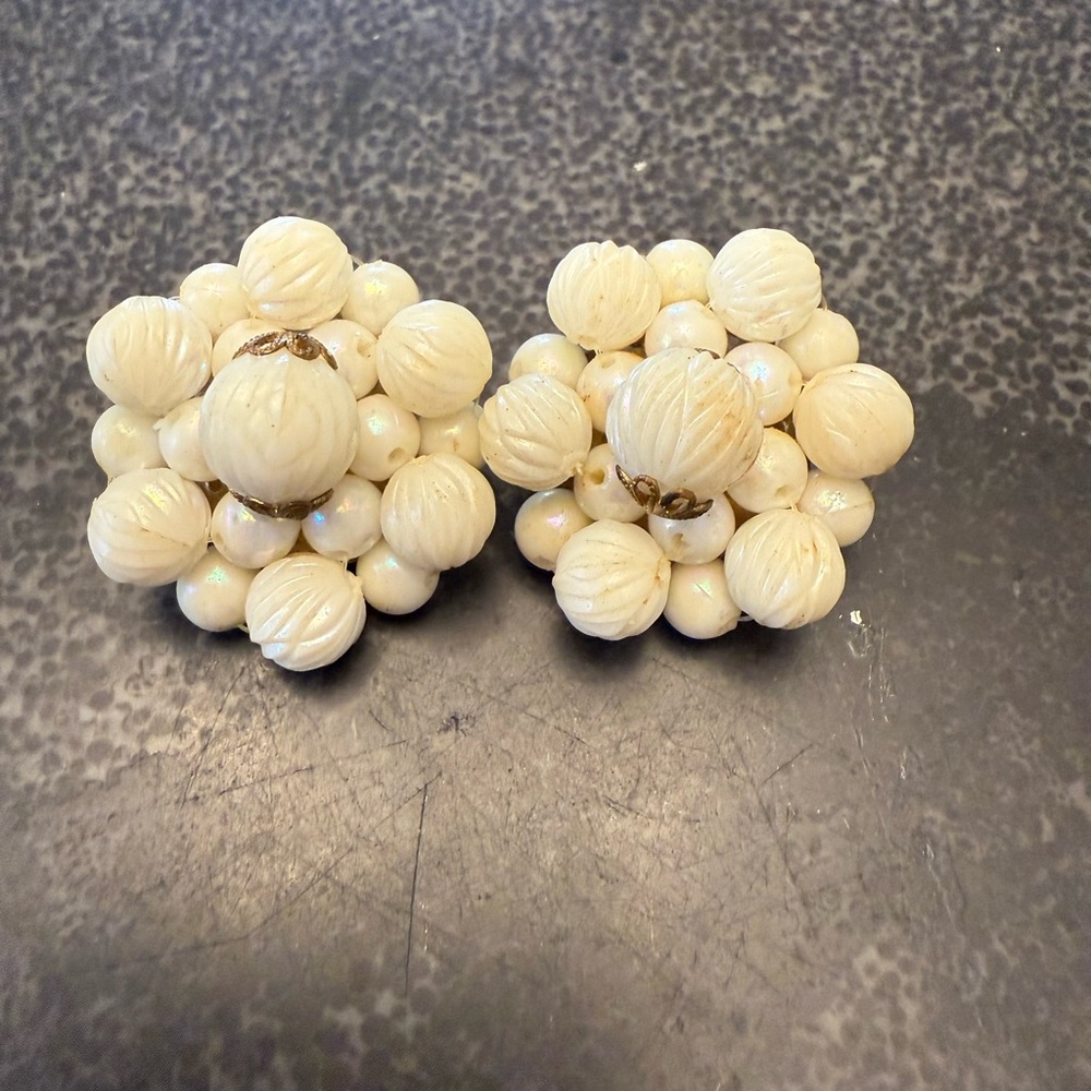 Vintage Cream Cluster Earrings - Clip Ons